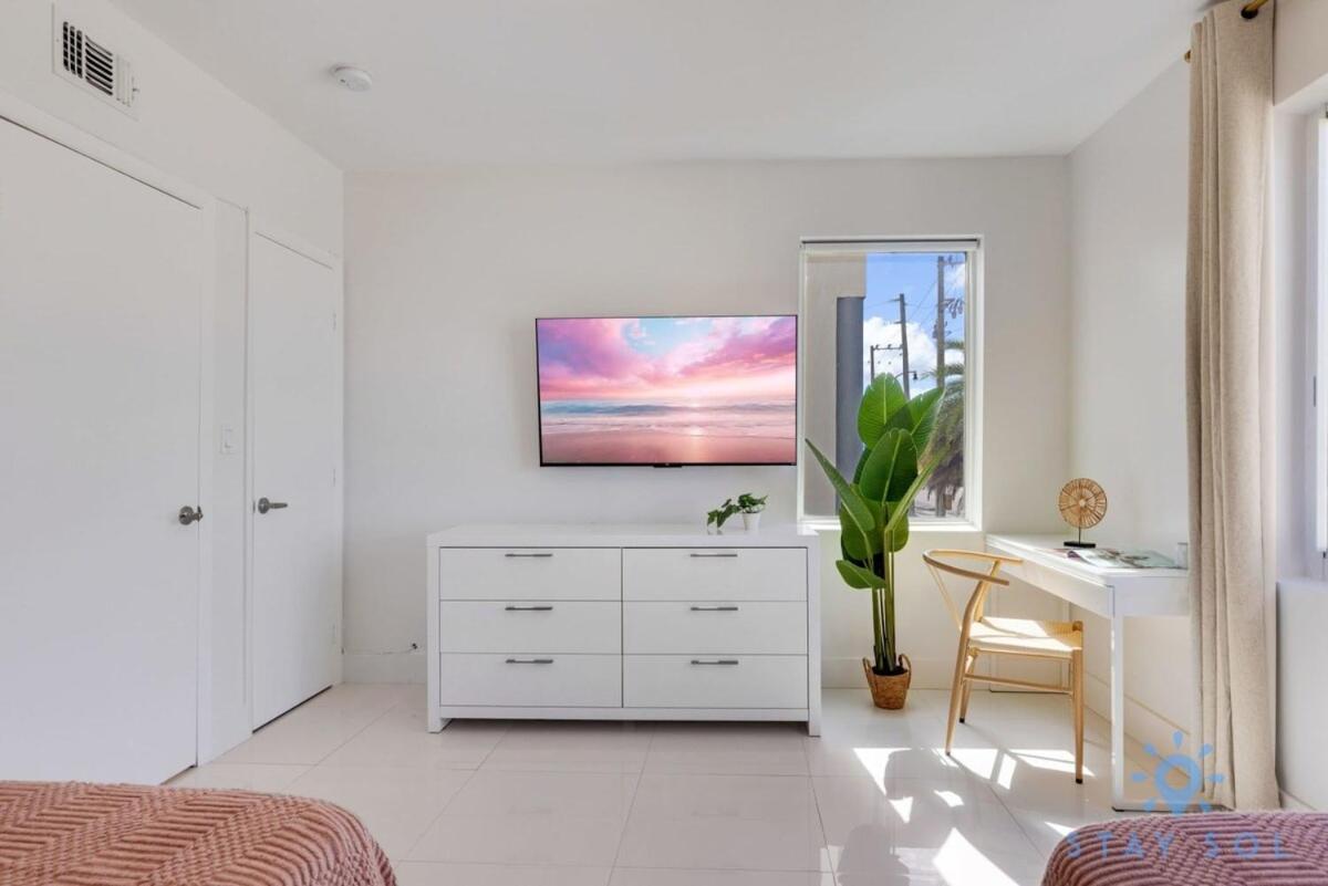 Free Parking, Bay View, Pool, Step To Beach Hollywood Ngoại thất bức ảnh