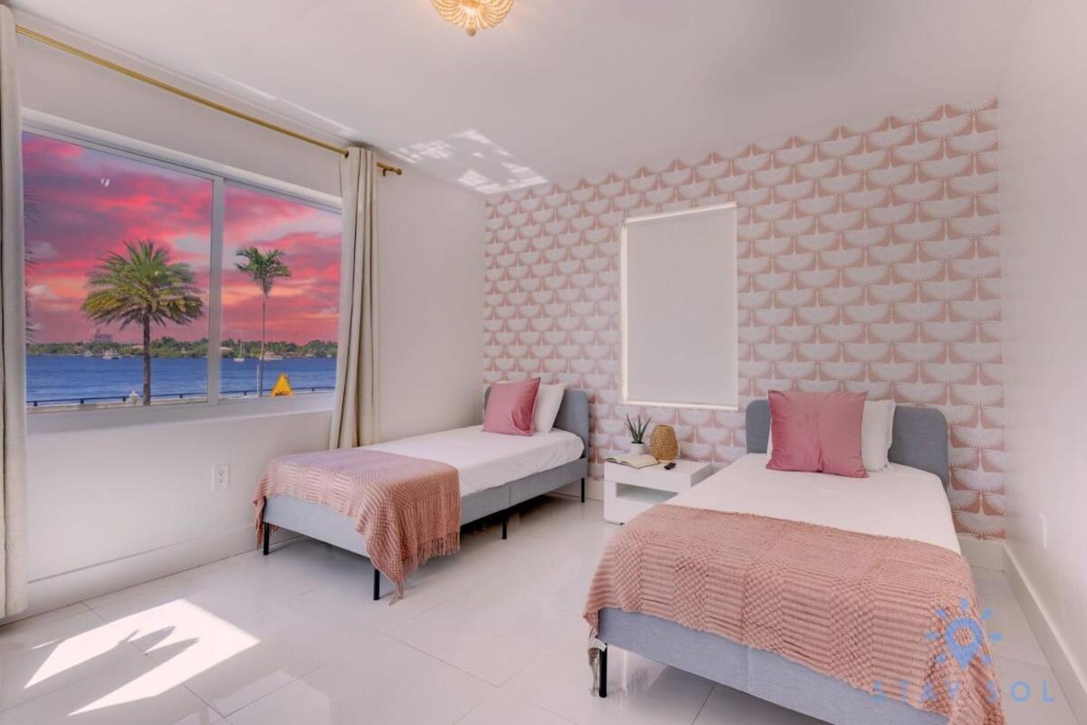 Free Parking, Bay View, Pool, Step To Beach Hollywood Ngoại thất bức ảnh