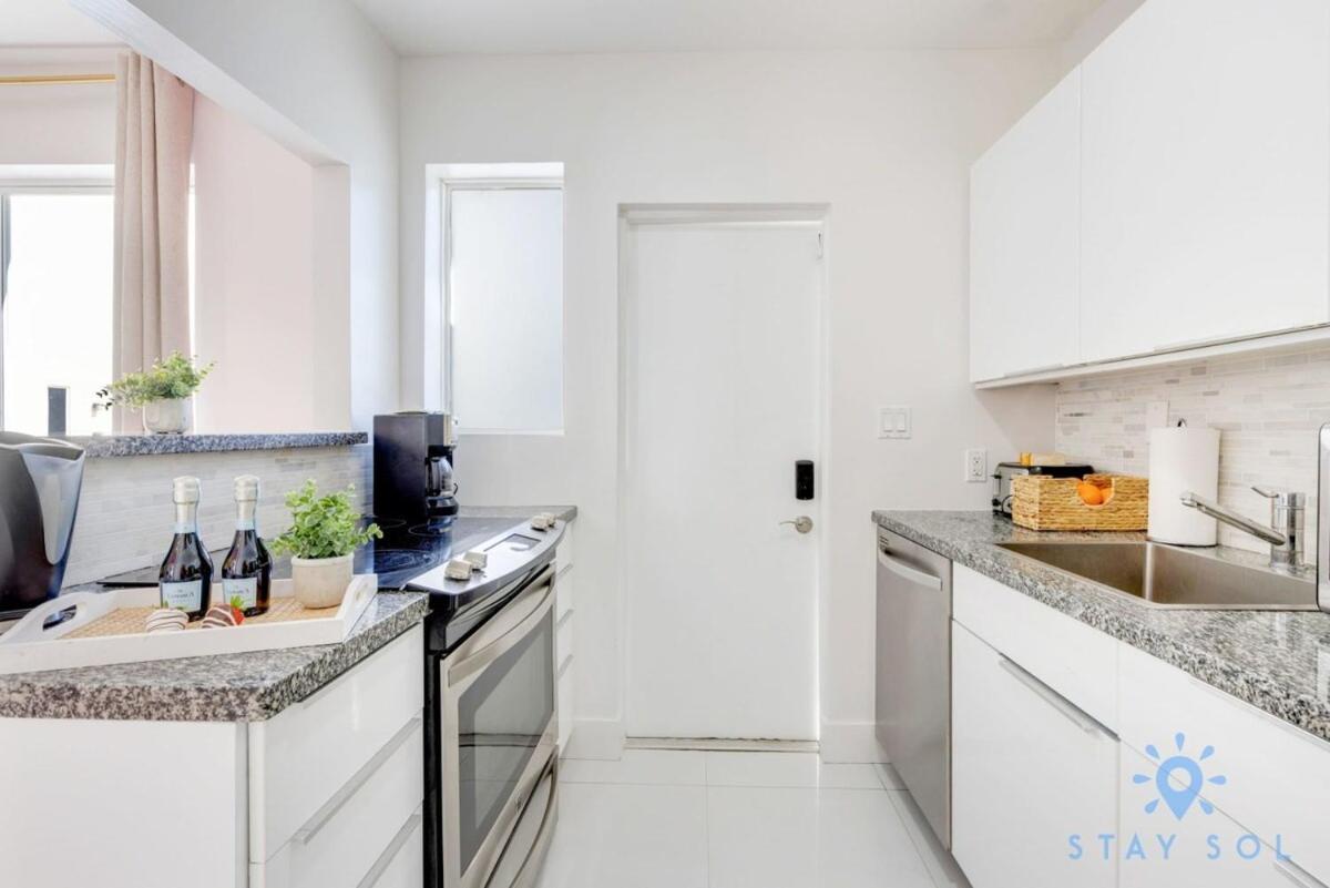 Free Parking, Bay View, Pool, Step To Beach Hollywood Ngoại thất bức ảnh