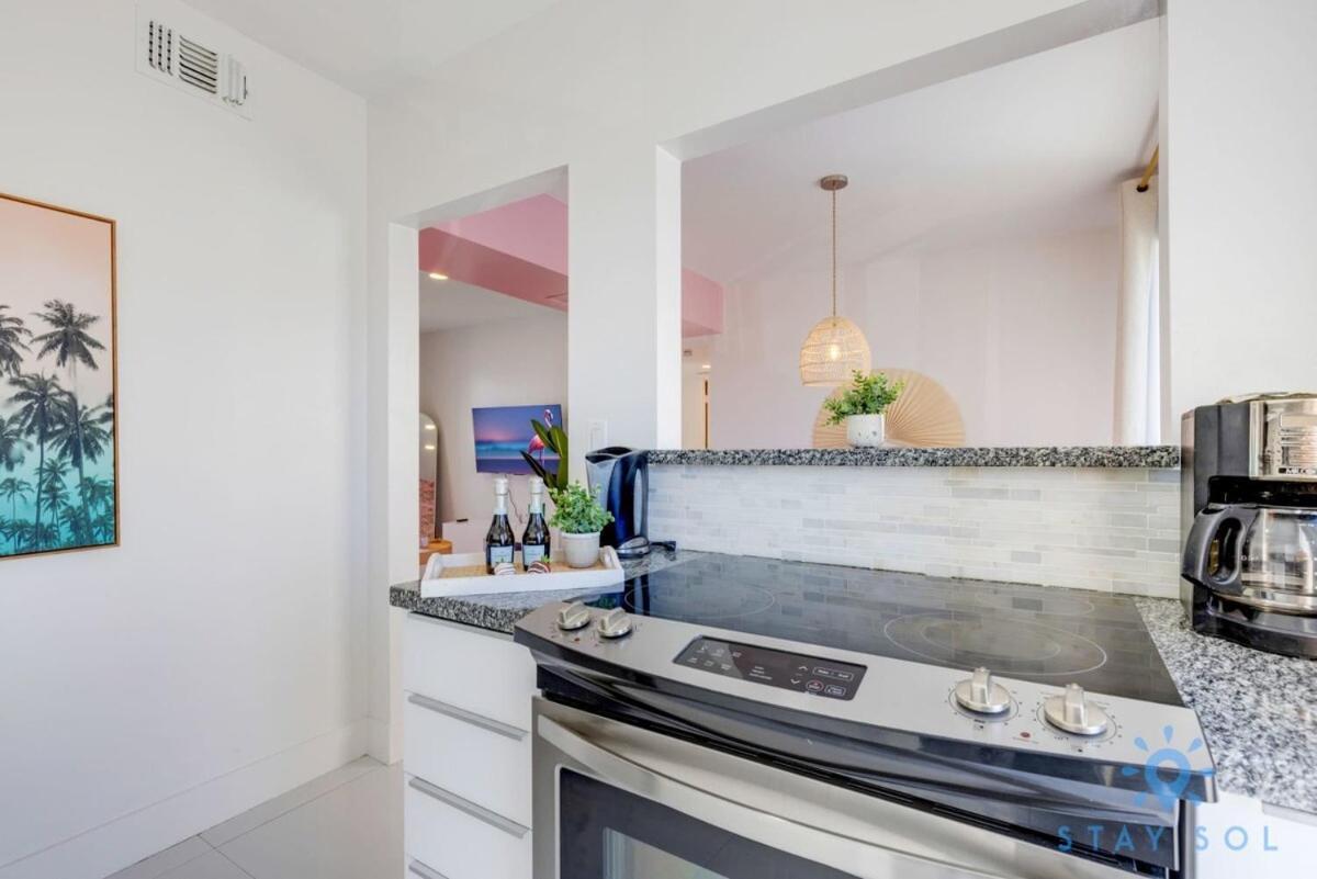 Free Parking, Bay View, Pool, Step To Beach Hollywood Ngoại thất bức ảnh